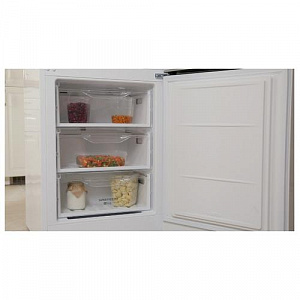 Холодильник Indesit DFE 4200 W